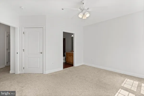 $2,850 | 1002 Elmcroft Boulevard, Unit 203, Rockville, MD 20850