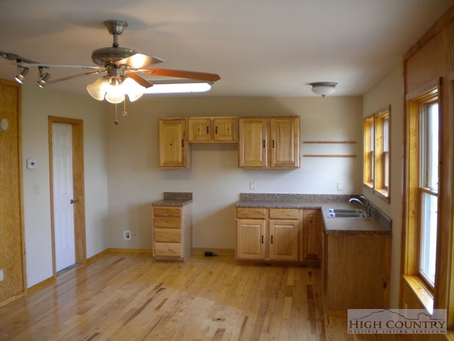 344 Moonbow Road Scottville, NC 28672 - Photo 3 of 20 Gallery Image 3