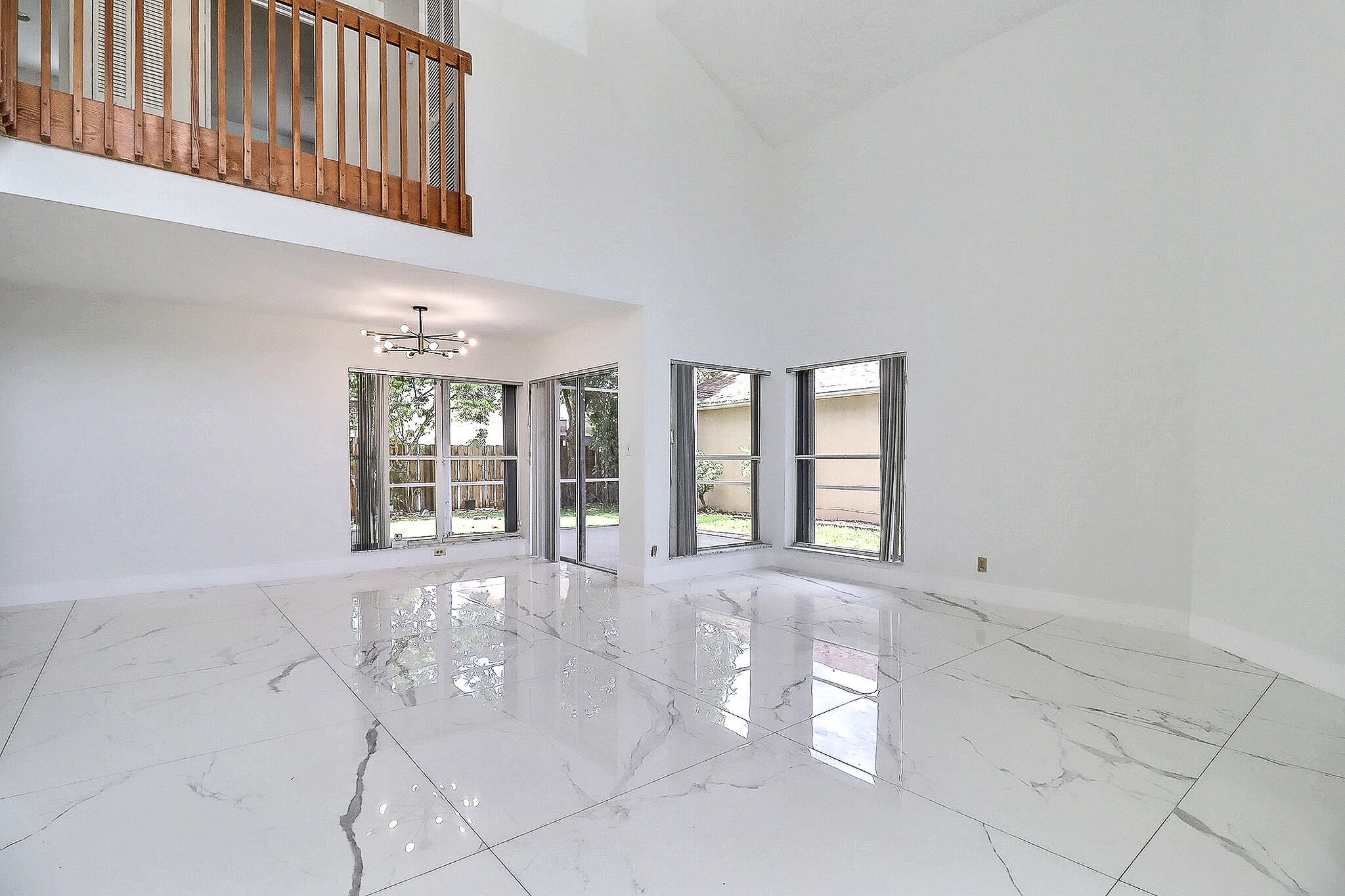 9401 Aegean Drive Boca Raton, FL 33496 - Photo 10 of 27 Living Room