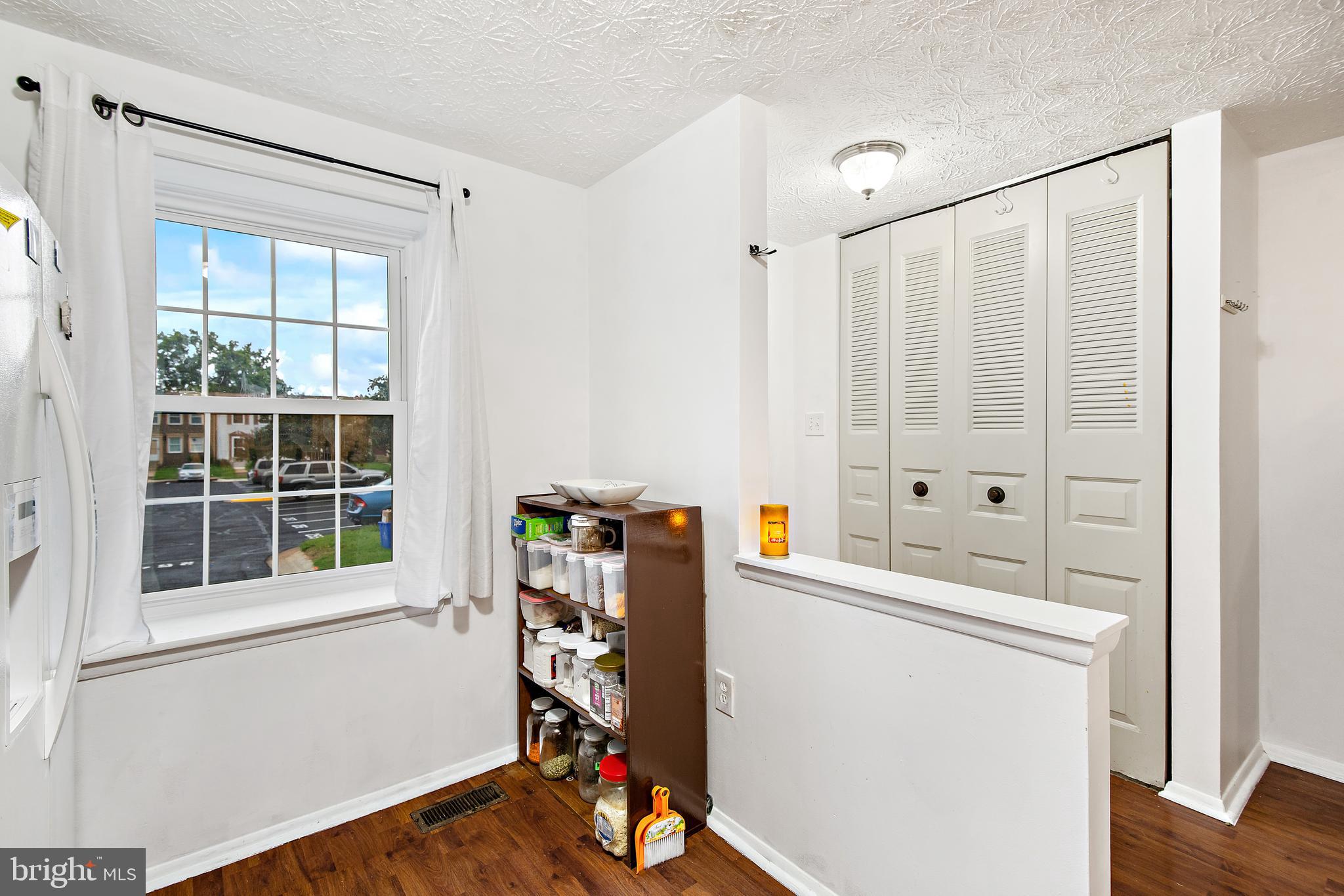1422 Farmcrest Way Silver Spring, MD 20905 - Photo 5 of 39 Gallery Image 5