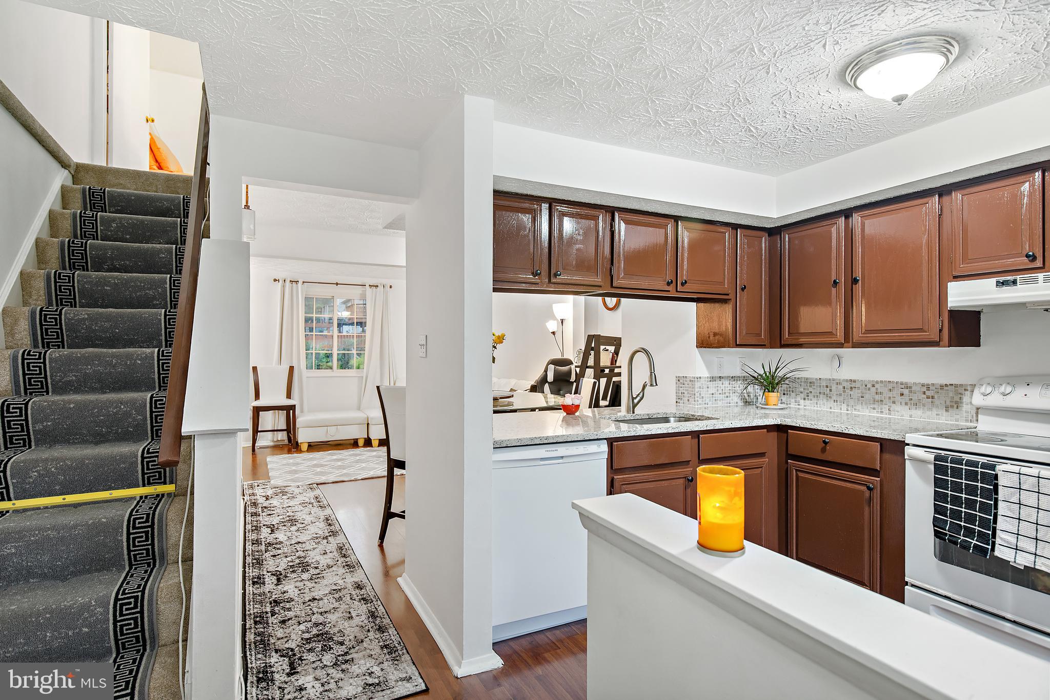 1422 Farmcrest Way Silver Spring, MD 20905 - Photo 6 of 39 Gallery Image 6