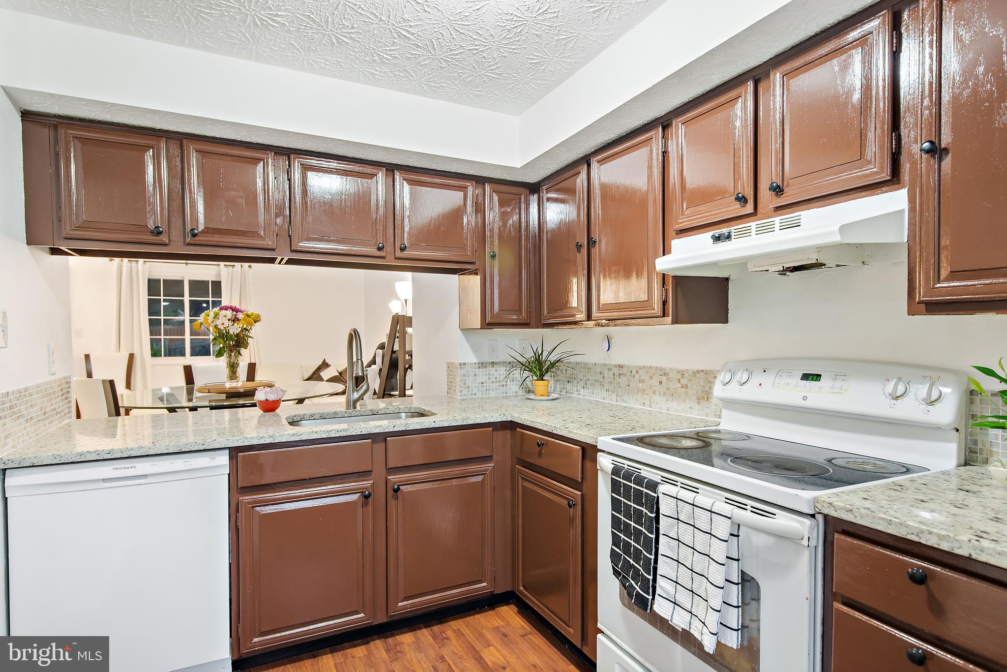 1422 Farmcrest Way Silver Spring, MD 20905 - Photo 8 of 39 Gallery Image 8