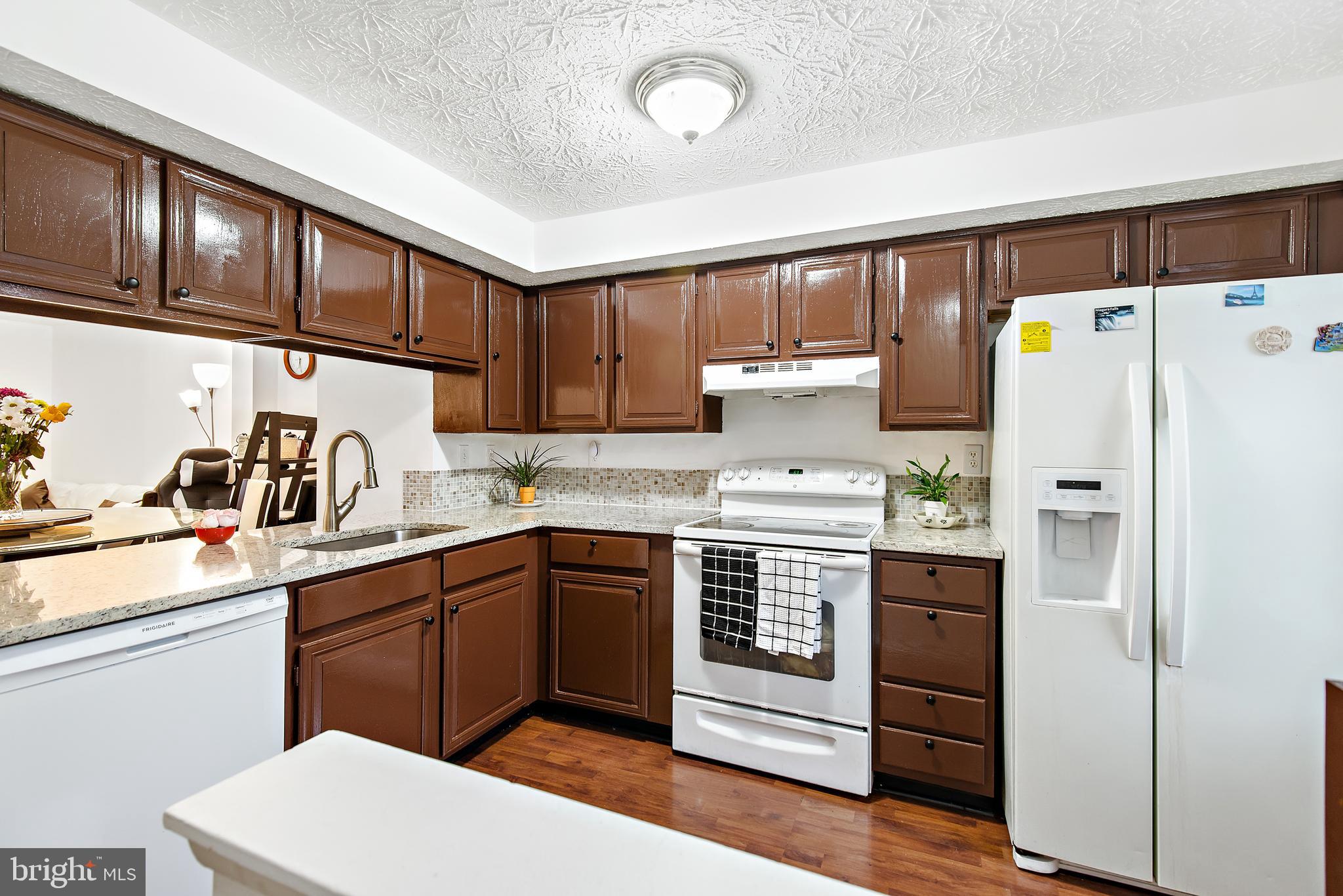 1422 Farmcrest Way Silver Spring, MD 20905 - Photo 10 of 39 Gallery Image 10