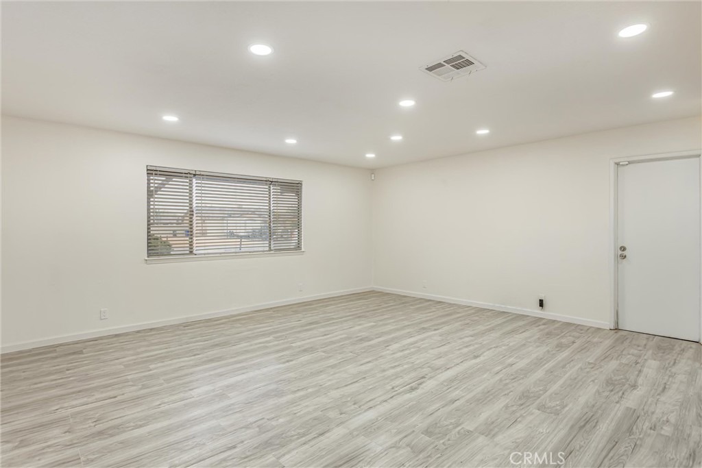 19891 Talihina Road Apple Valley, CA 92307 - Photo 5 of 41