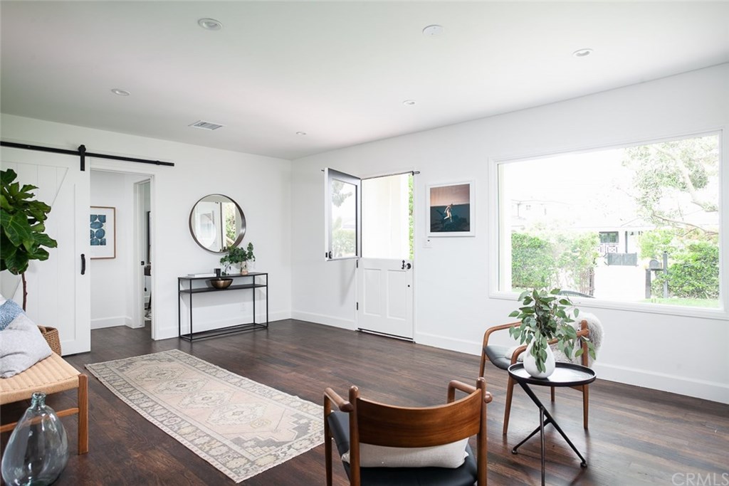 453 Broadway Costa Mesa, CA 92627 - Photo 12 of 39 a living room with furniture