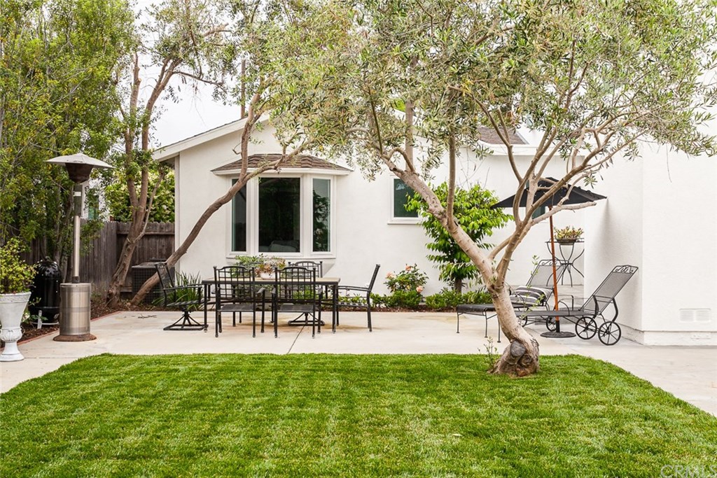 453 Broadway Costa Mesa, CA 92627 - Photo 32 of 39 a view of a park with a bench