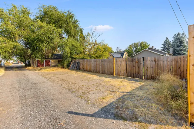 $292,000 | 1807 East Boone Avenue, Spokane, WA 99202