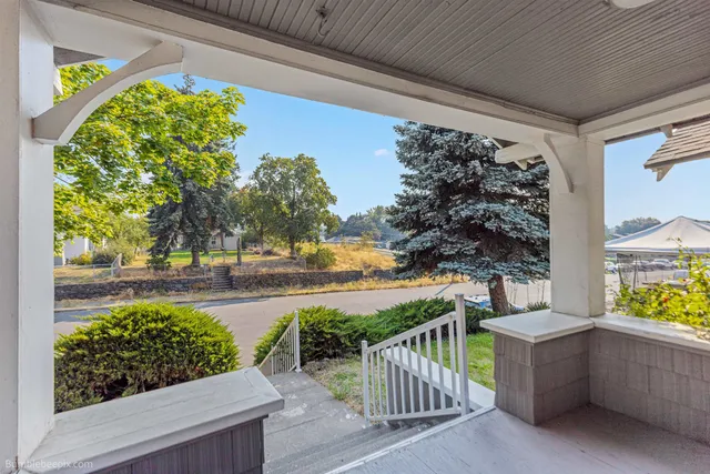 $292,000 | 1807 East Boone Avenue, Spokane, WA 99202