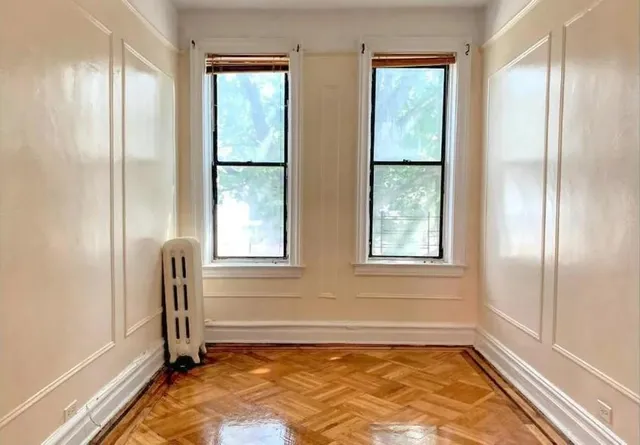 a view of an entryway of the house