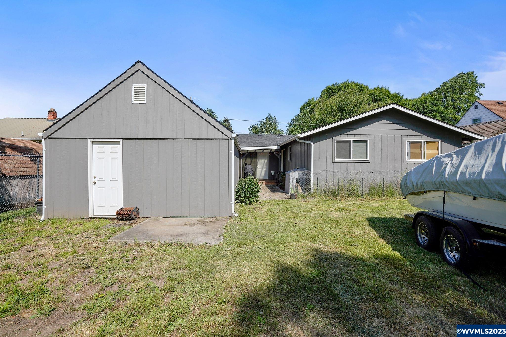 340 South 6th Street Lebanon, OR 97355 - Photo 23 of 26