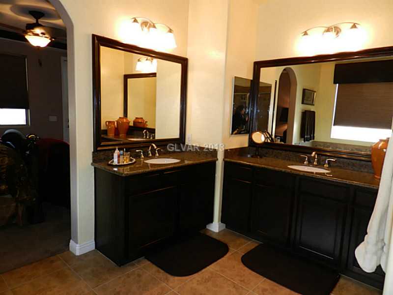 724 Fast Green Way Las Vegas, NV 89148 - Photo 8 of 23 Master Bath/Spa.