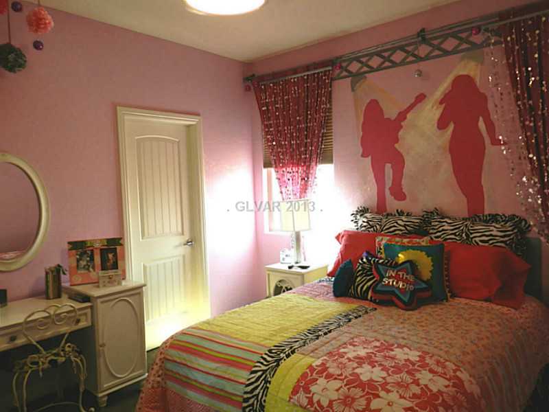 724 Fast Green Way Las Vegas, NV 89148 - Photo 9 of 23 Bedroom.