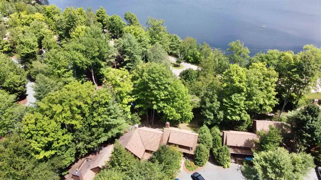 $2,100 | 43 Old Beach Circle, Unit A43, Grantham, NH 03753