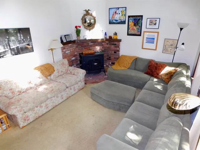 $2,100 | 43 Old Beach Circle, Unit A43, Grantham, NH 03753