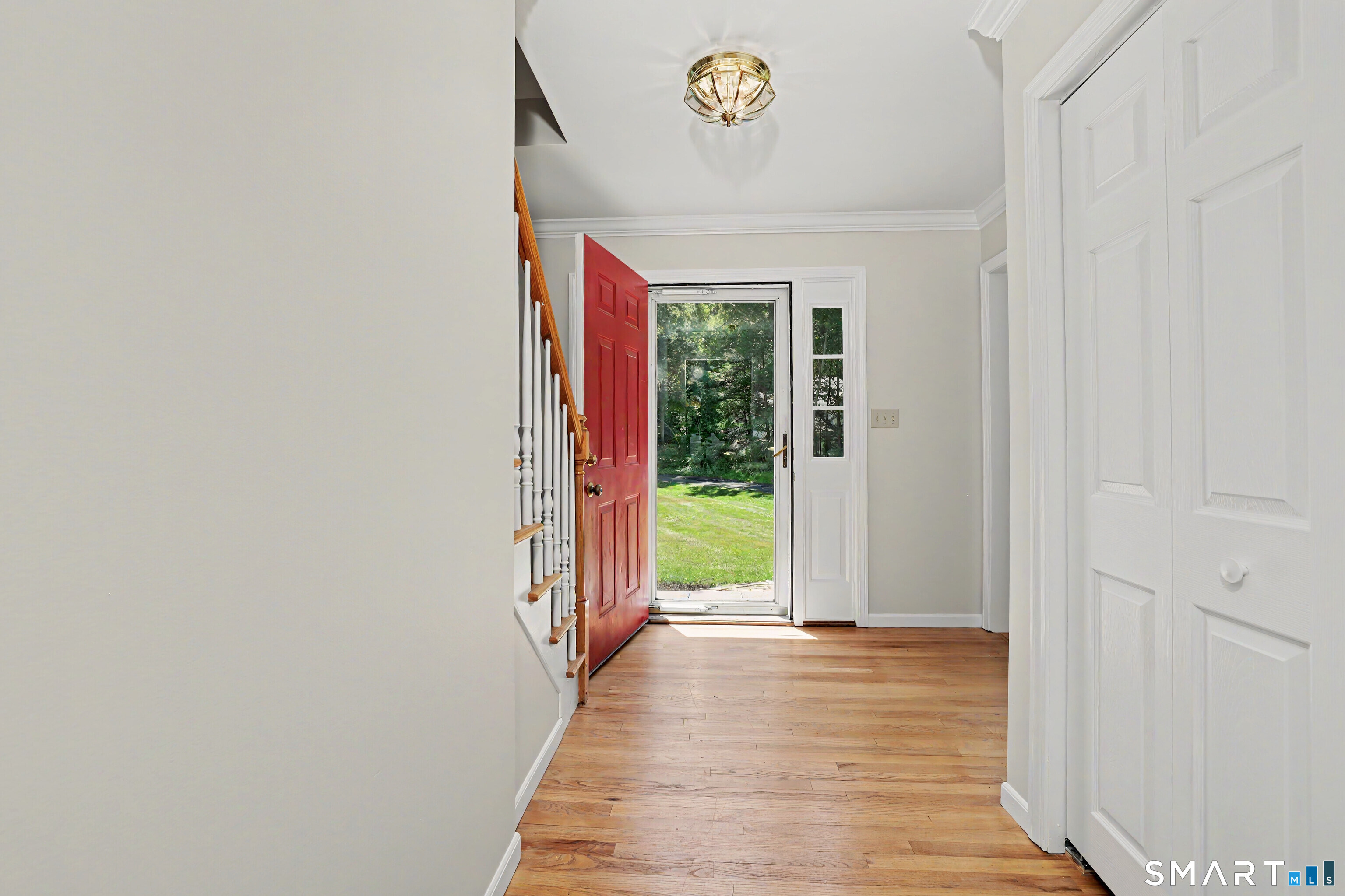 23 Jeremiah Road Newtown, CT 06482 - Photo 4 of 40