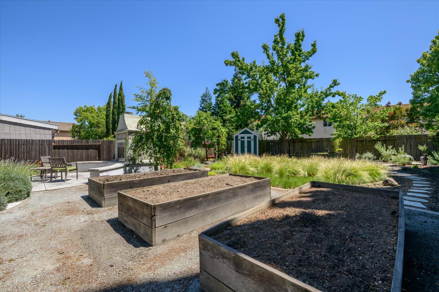 3167 San Nicolas Road West Sacramento, CA 95691 - Photo 35 of 37 3 Large raised planter beds