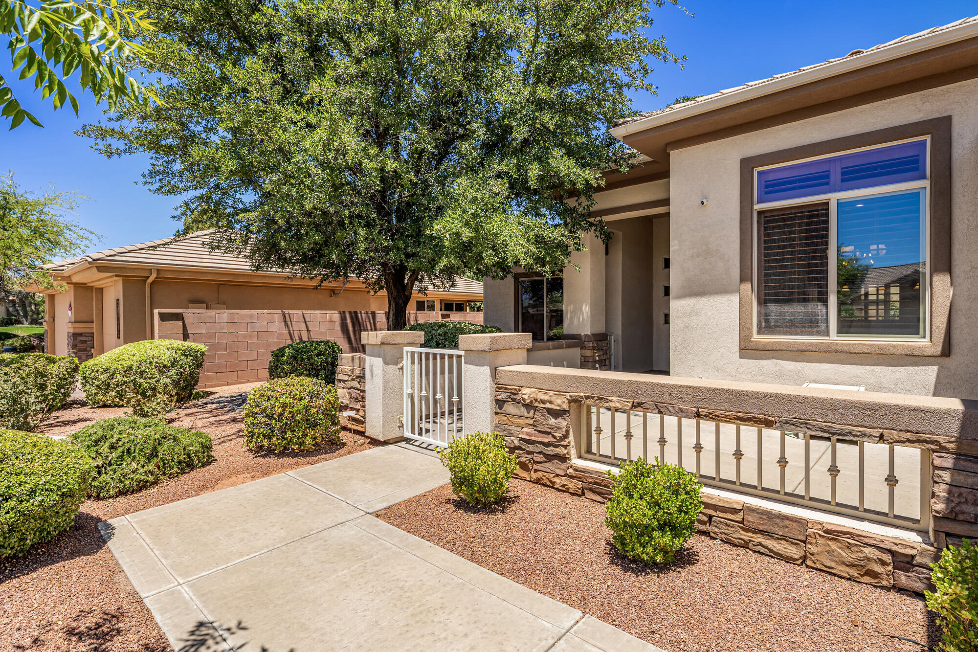 2166 West 1010 North St. George, UT 84770 - Photo 4 of 31 Front entry