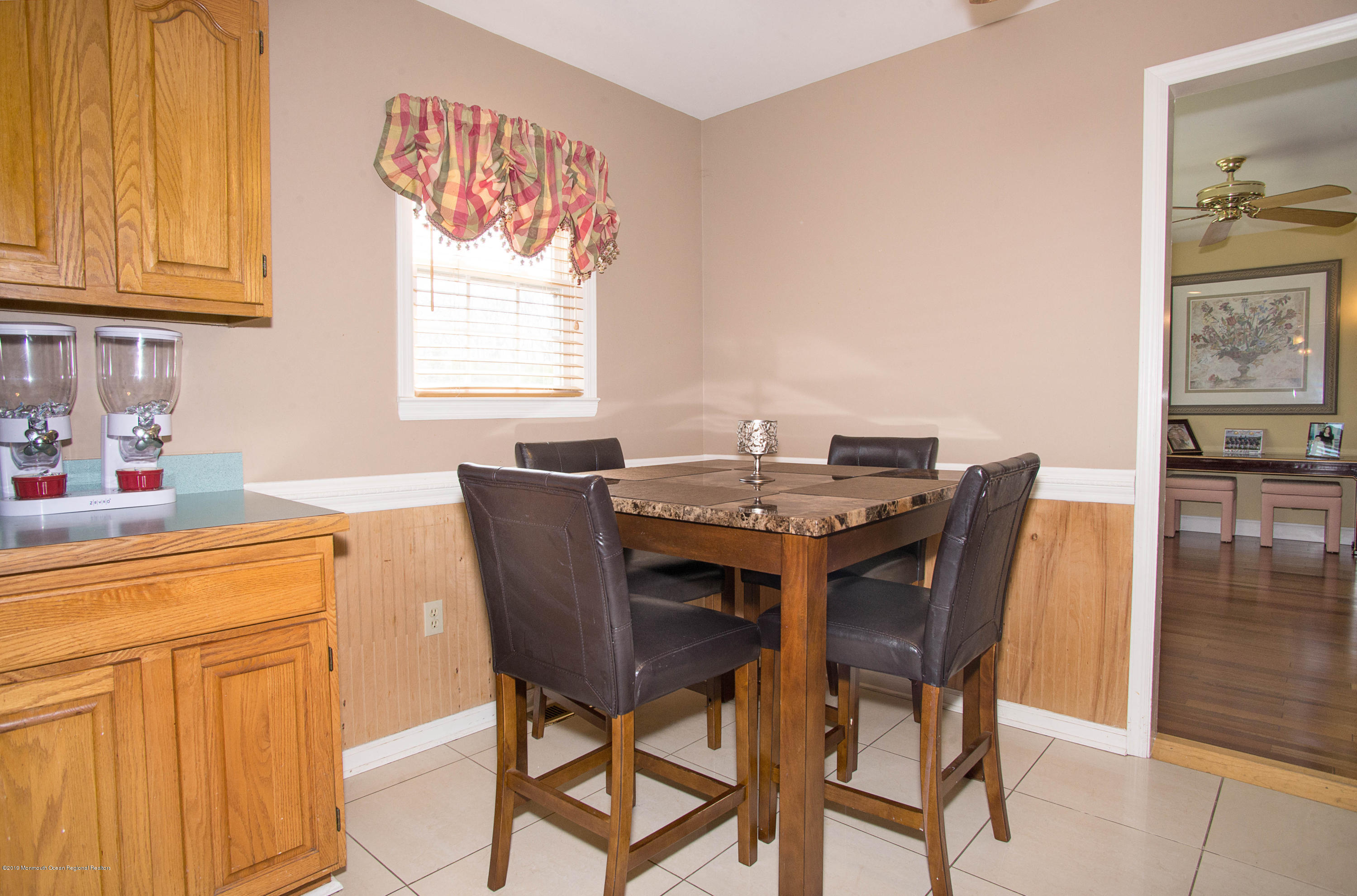 49 West Pleasant Grove Road Jackson, NJ 08527 - Photo 11 of 27 _RMJ4067 eat in kitchen