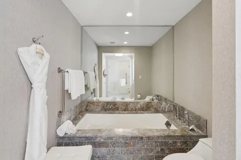 $1,500,000 | 551 North Fort Lauderdale Beach Boulevard, Unit R1902, Fort Lauderdale, FL 33304