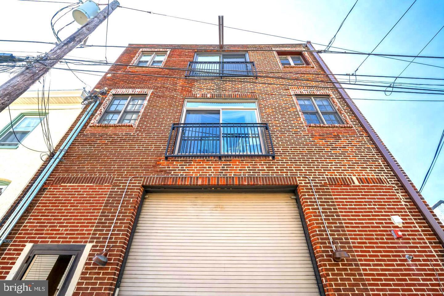207 Rector Street, Unit 2R Philadelphia, PA 19128 - Photo 1 of 27 Gallery Image 1