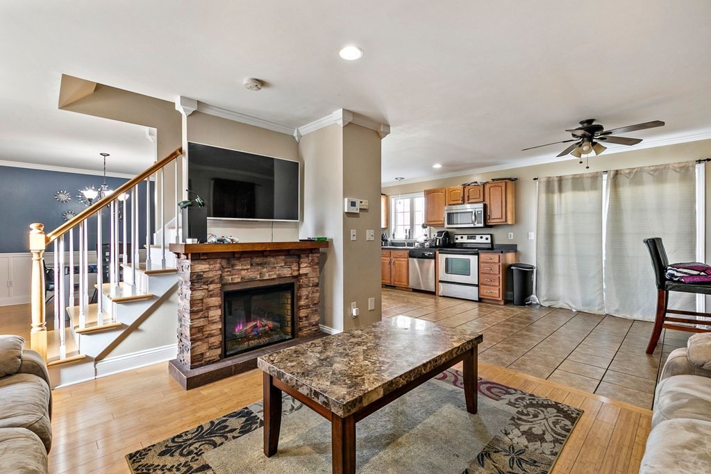 46 Pearson Drive Springfield, MA 01119 - Photo 3 of 31