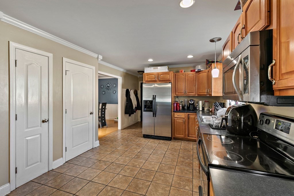 46 Pearson Drive Springfield, MA 01119 - Photo 8 of 31
