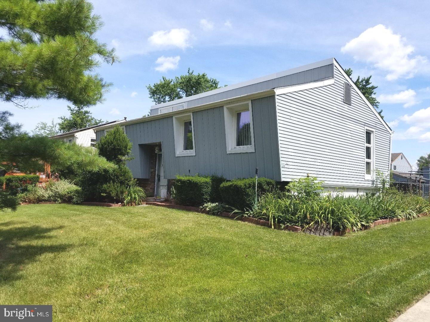 110 Capella Road Sewell, NJ 08080 - Photo 2 of 21