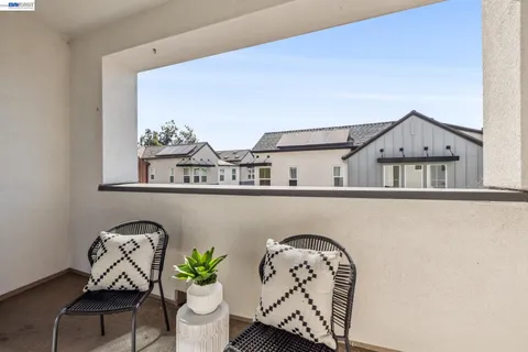 $1,032,000 | 28957 Ashwell Avenue, Hayward, CA 94544