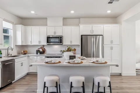 $1,032,000 | 28957 Ashwell Avenue, Hayward, CA 94544