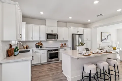 $1,032,000 | 28957 Ashwell Avenue, Hayward, CA 94544