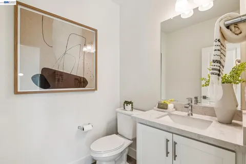 $1,032,000 | 28957 Ashwell Avenue, Hayward, CA 94544