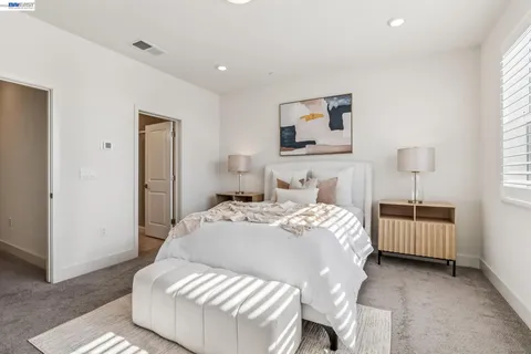 $1,032,000 | 28957 Ashwell Avenue, Hayward, CA 94544