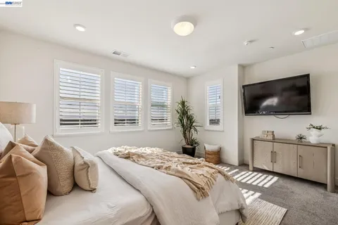 $1,032,000 | 28957 Ashwell Avenue, Hayward, CA 94544