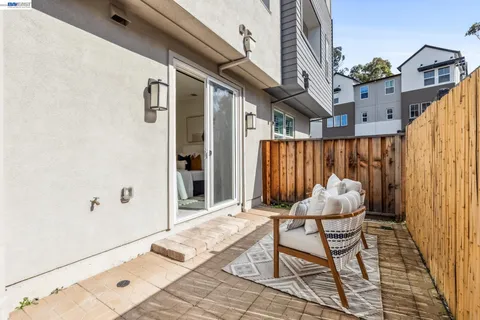 $1,032,000 | 28957 Ashwell Avenue, Hayward, CA 94544