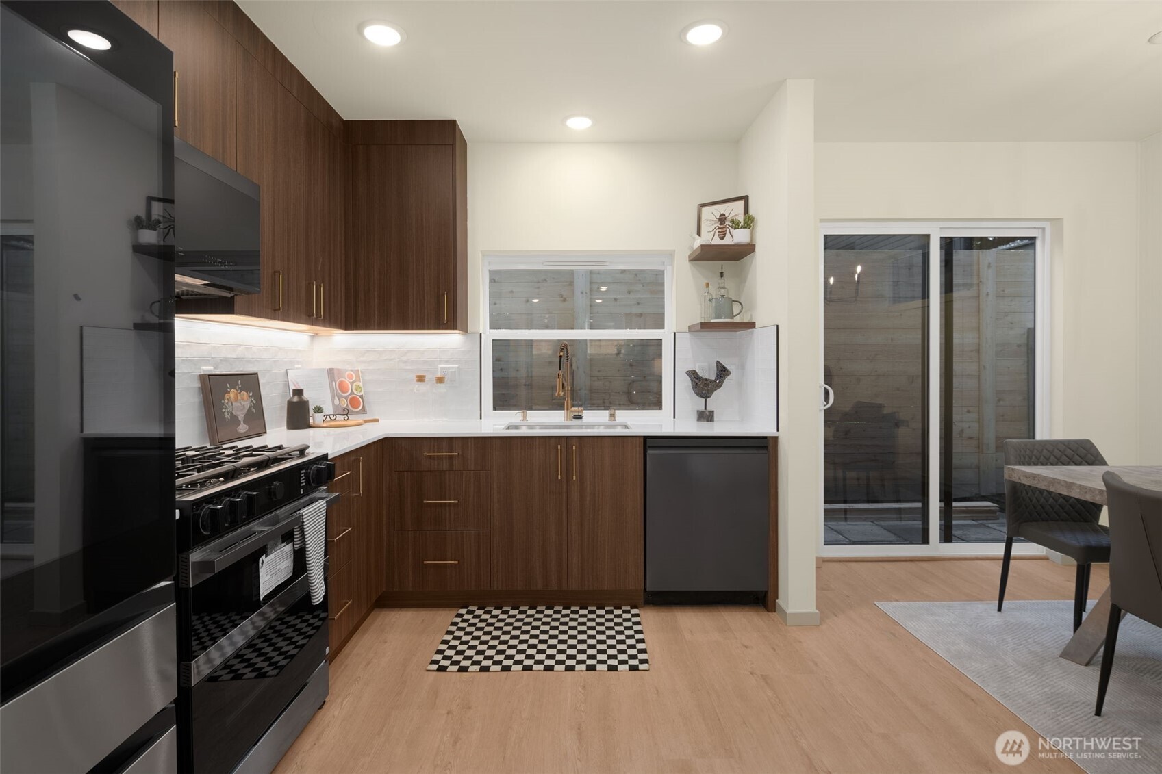 104 North 80th Street Seattle, WA 98103 - Photo 3 of 16