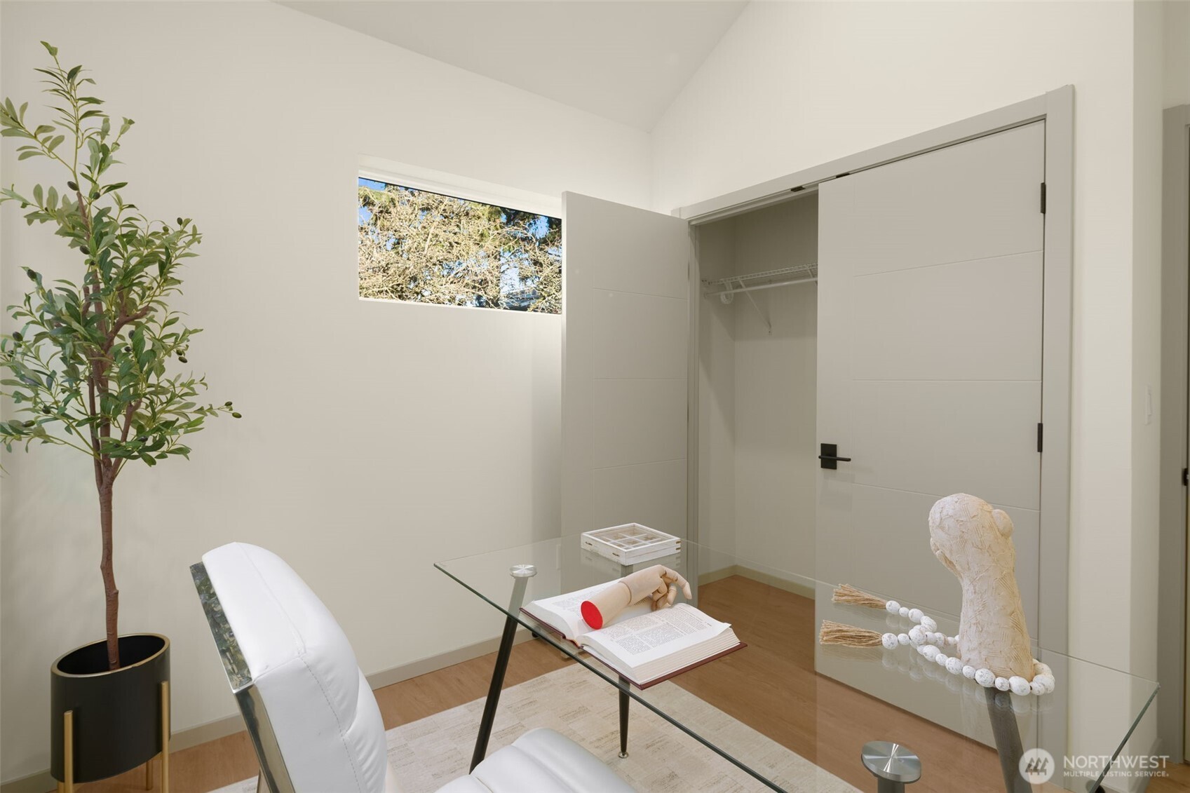 104 North 80th Street Seattle, WA 98103 - Photo 9 of 16