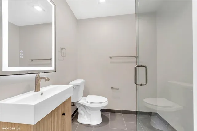 $249,900 | 1640 West Sherwin Avenue, Unit 3B, Chicago, IL 60626