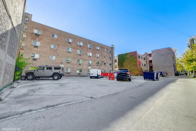 $249,900 | 1640 West Sherwin Avenue, Unit 3B, Chicago, IL 60626