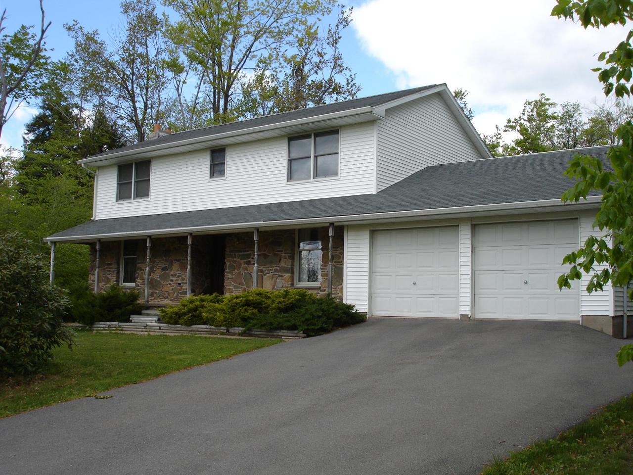 205 Ross Road Tobyhanna, PA 18466 - Photo 1 of 17 Front View