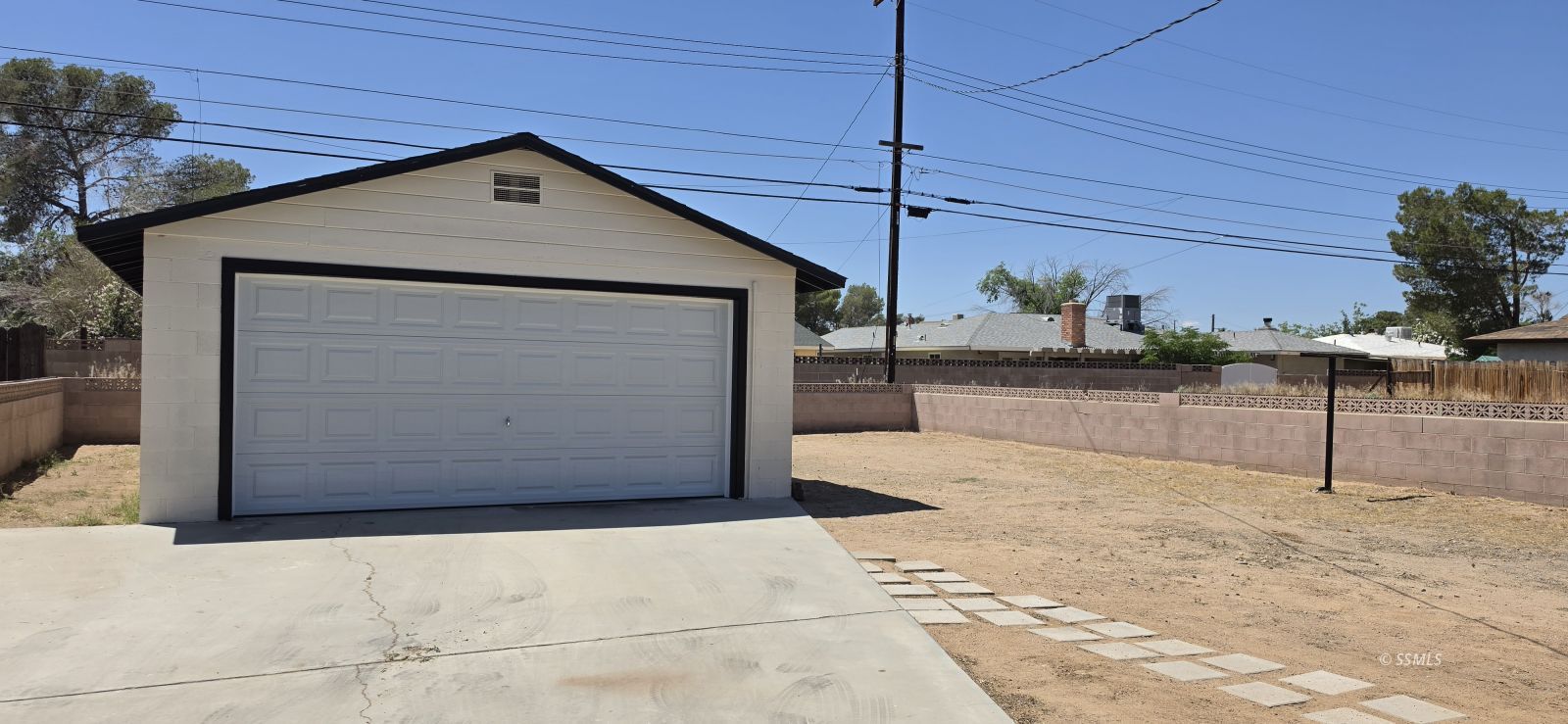 729 Commercial Avenue Ridgecrest, CA 93555 - Photo 15 of 17