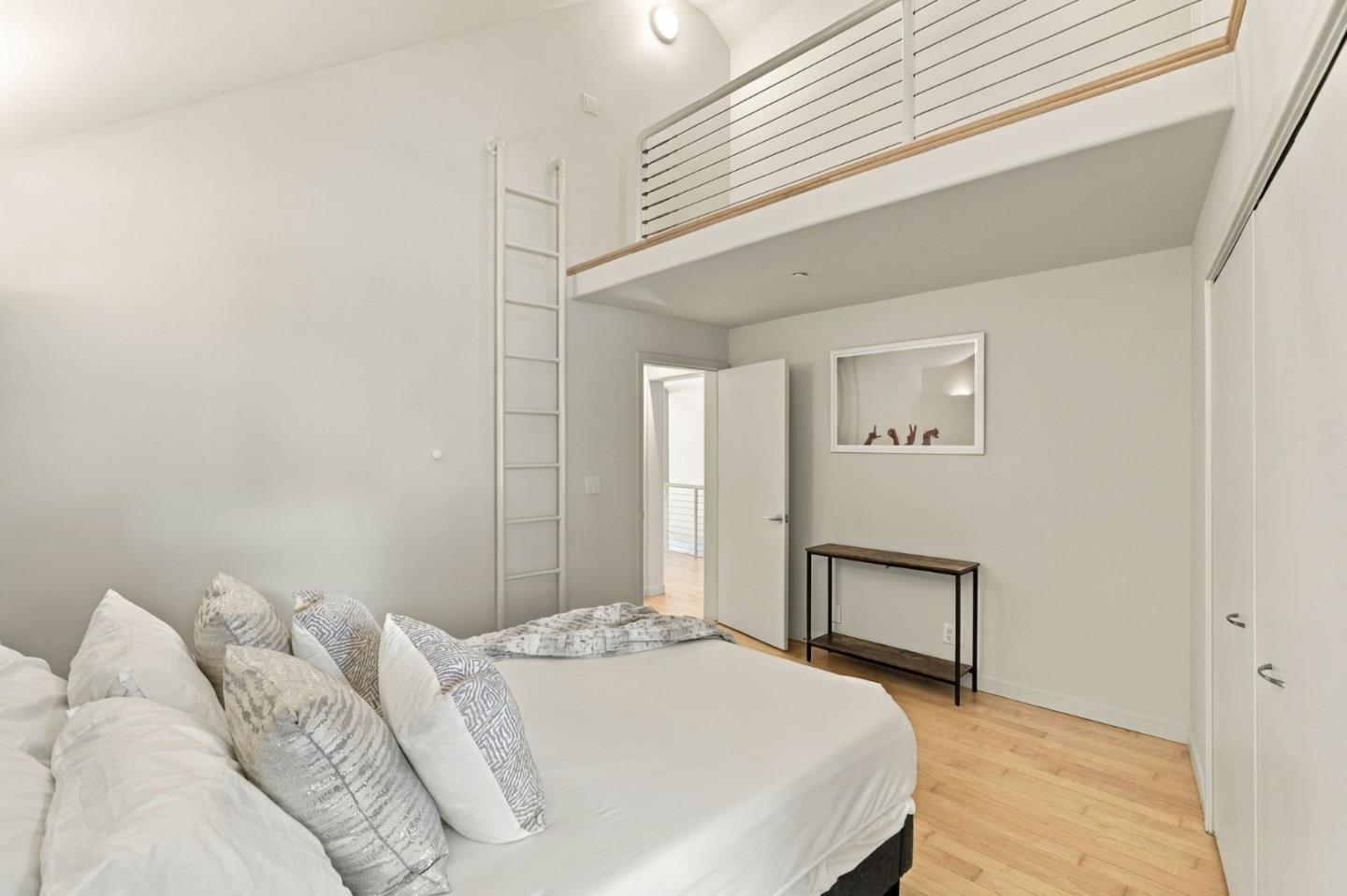 217 Mistletoe Road Los Gatos, CA 95032 - Photo 38 of 126 Gallery Image 38