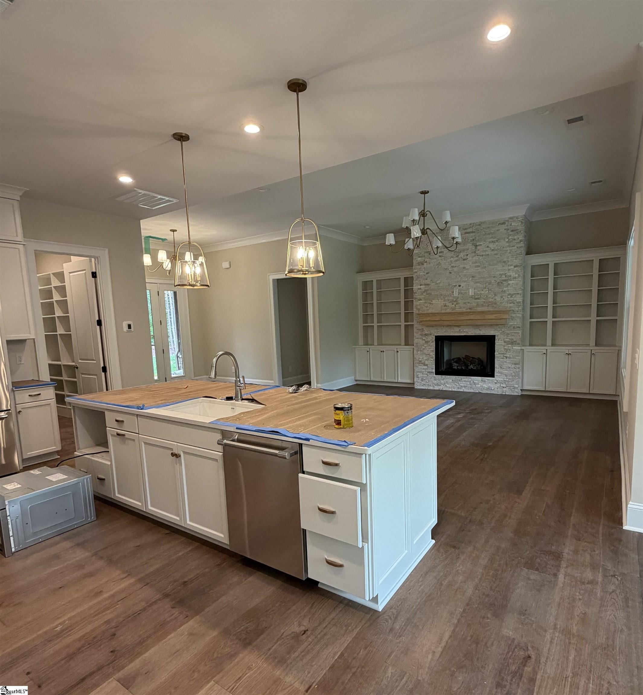 608 Plumley Summit Road Landrum, SC 29356 - Photo 3 of 11