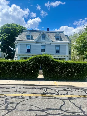 $2,500 | 14 Kay Street, Newport, RI 02840