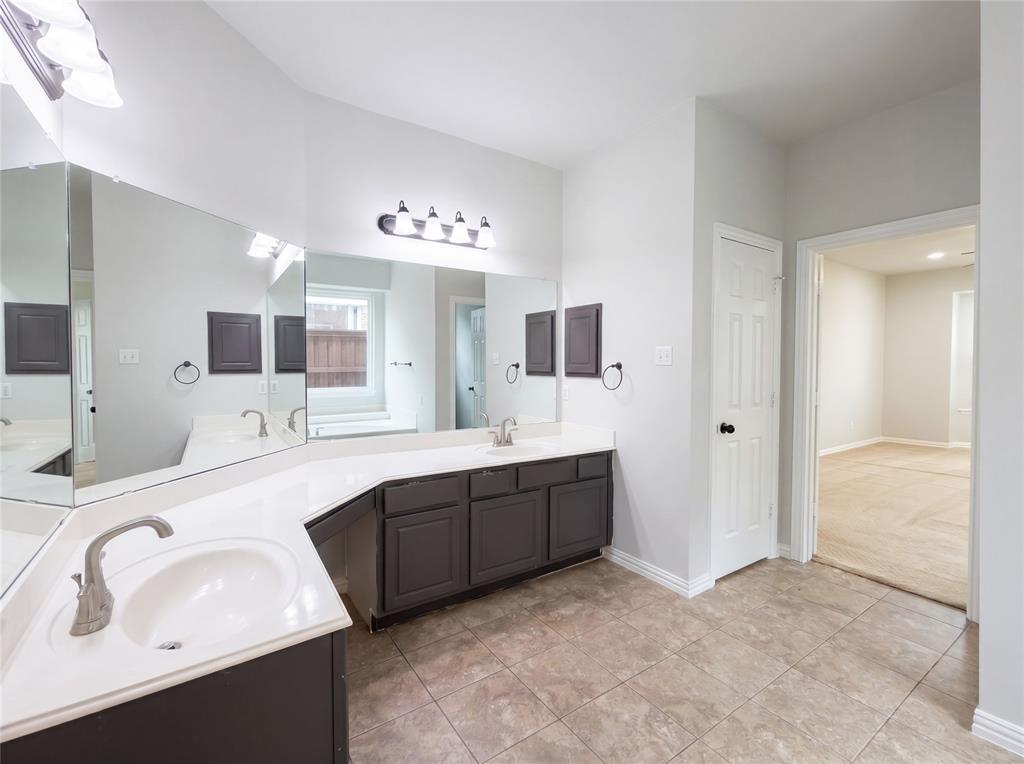 4536 Risinghill Drive Plano, TX 75024 - Photo 13 of 22