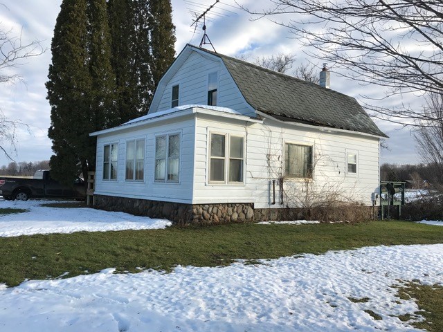 10981 West Madison Road Elwell, MI 48832 - Photo 2 of 19 1826701-1.JPG