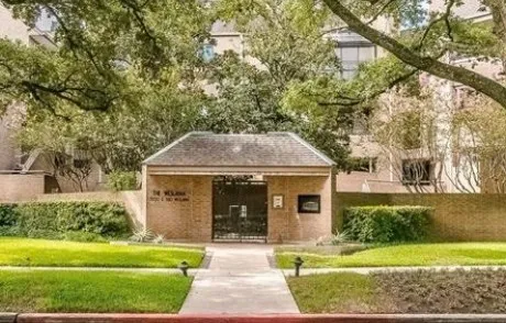 $2,300 | 5200 Weslayan Street, Unit 303, Houston, TX 77005