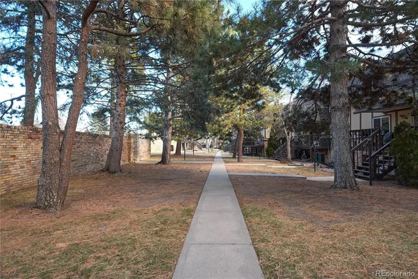 $206,000 | 8060 West 9th Avenue, Unit 115, Lakewood, CO 80214
