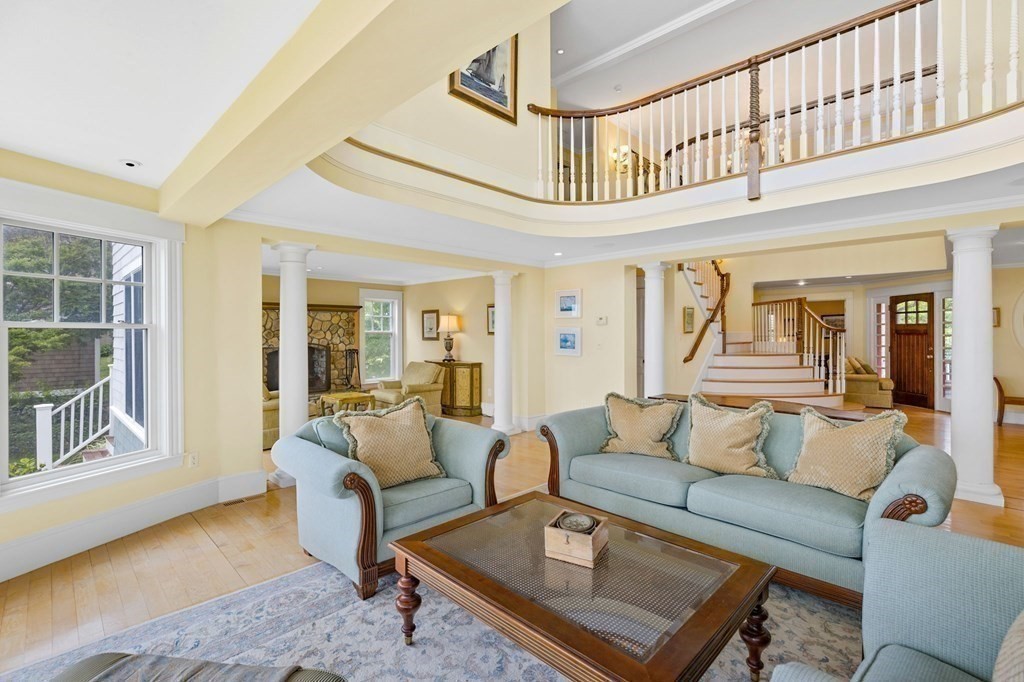 79 Gilson Road Scituate, MA 02066 - Photo 13 of 42 a living room with furniture