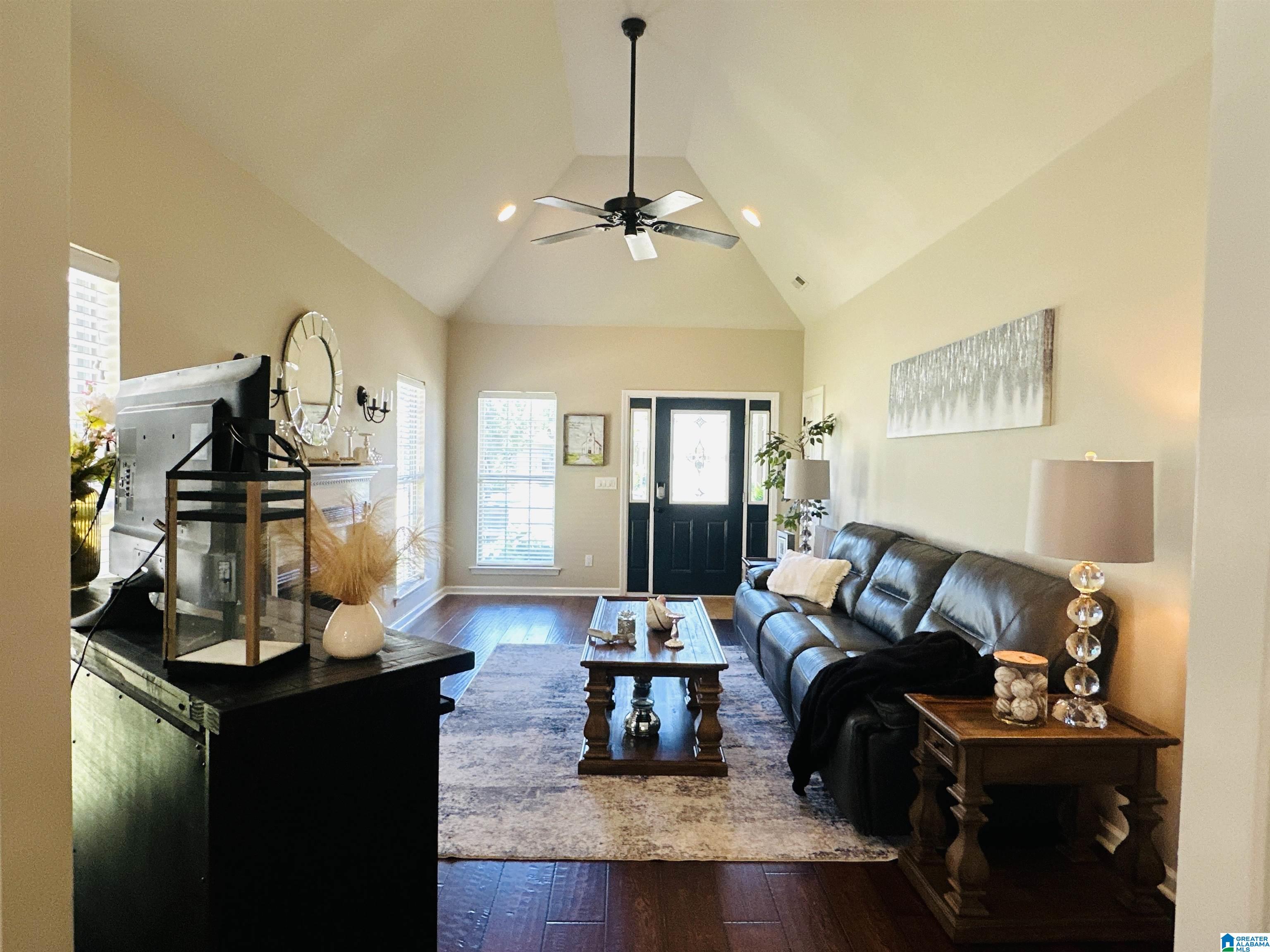 968 Savannah Lane Calera, AL 35040 - Photo 4 of 38