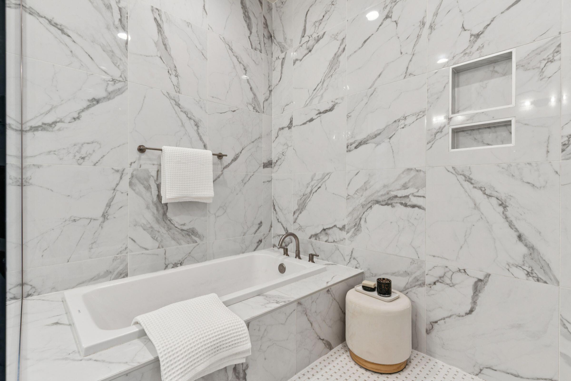 600 Waterman Street, Unit 732 Charleston, SC 29492 - Photo 42 of 61 primary bath